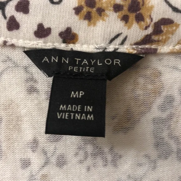 Ann Taylor petite floral tee - Picture 3 of 4